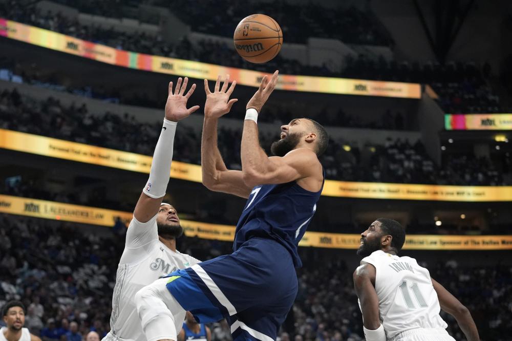 断一名球员 断一名球员