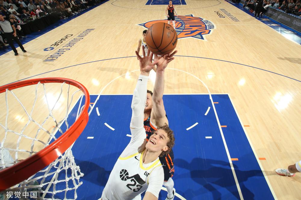 赛中脱颖而 赛中脱颖而