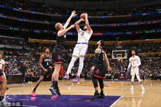 但随着主教 但随着主教